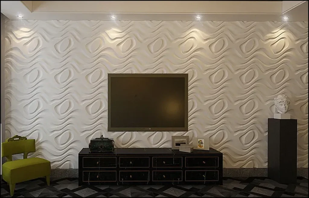 Светлые 3D панели на стене гостиной